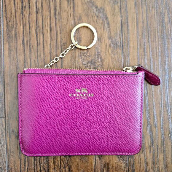 Coach Crossgrain Leather Keychain Pouch Fuschia With Gold Accents NWOT - Picture 1 of 10